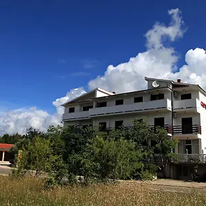 https://hotel-rajna.hotelinzadar.com